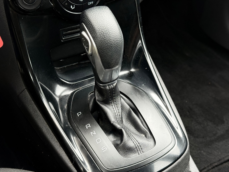 Ford Fiesta 1.0 EcoBoost Titanium Automaat — photo 11