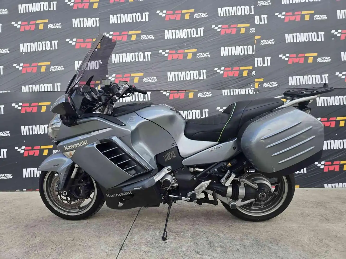 Kawasaki GTR 1400 . Grigio - 2