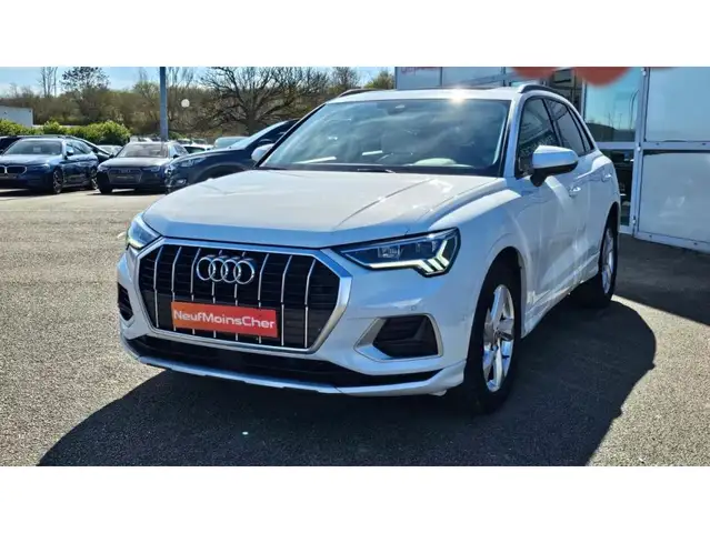Audi Q3 view 17