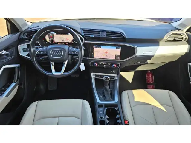 Audi Q3 view 4