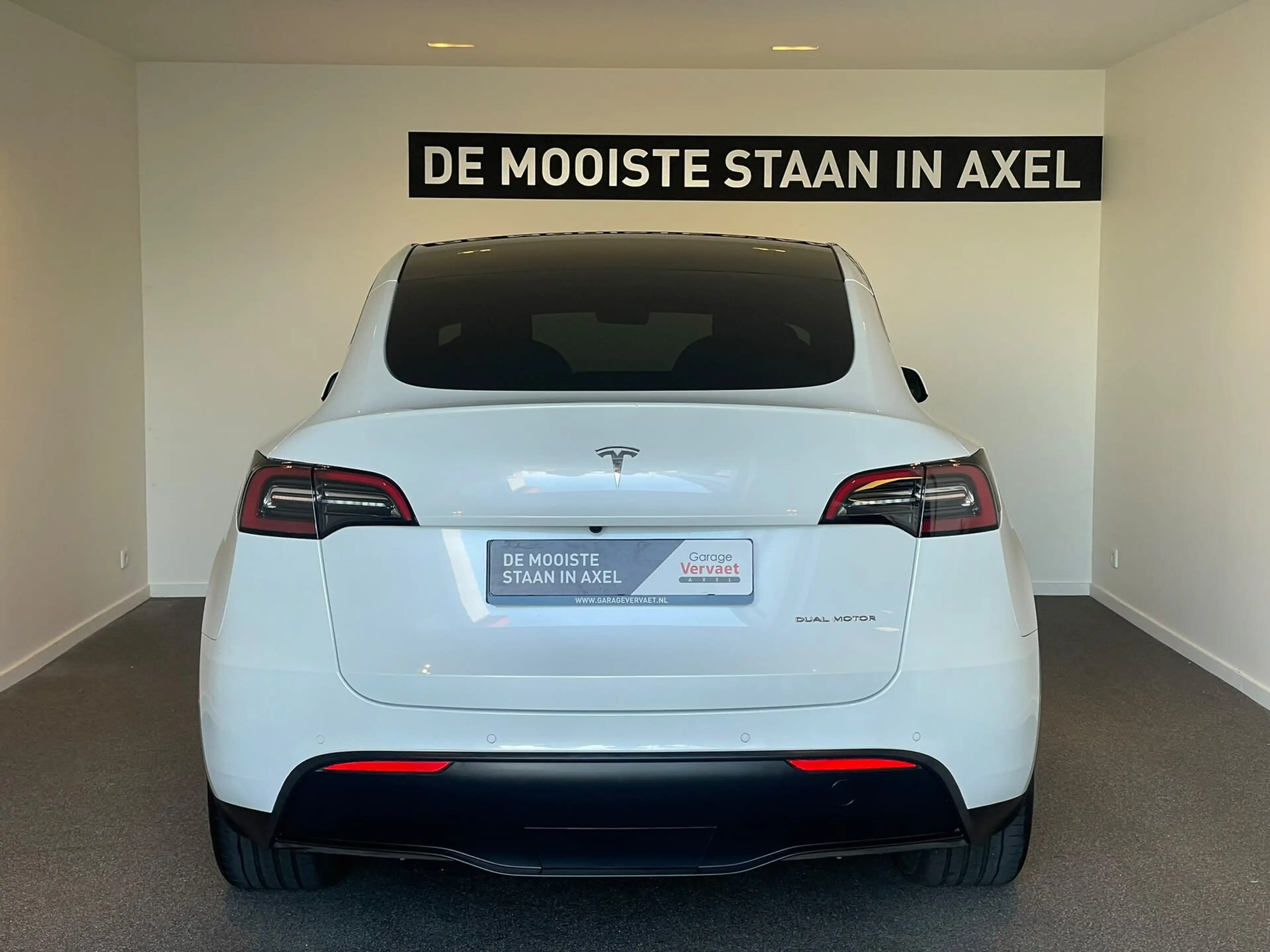 Tesla Model Y Long Range AWD 75 kWh — photo 13