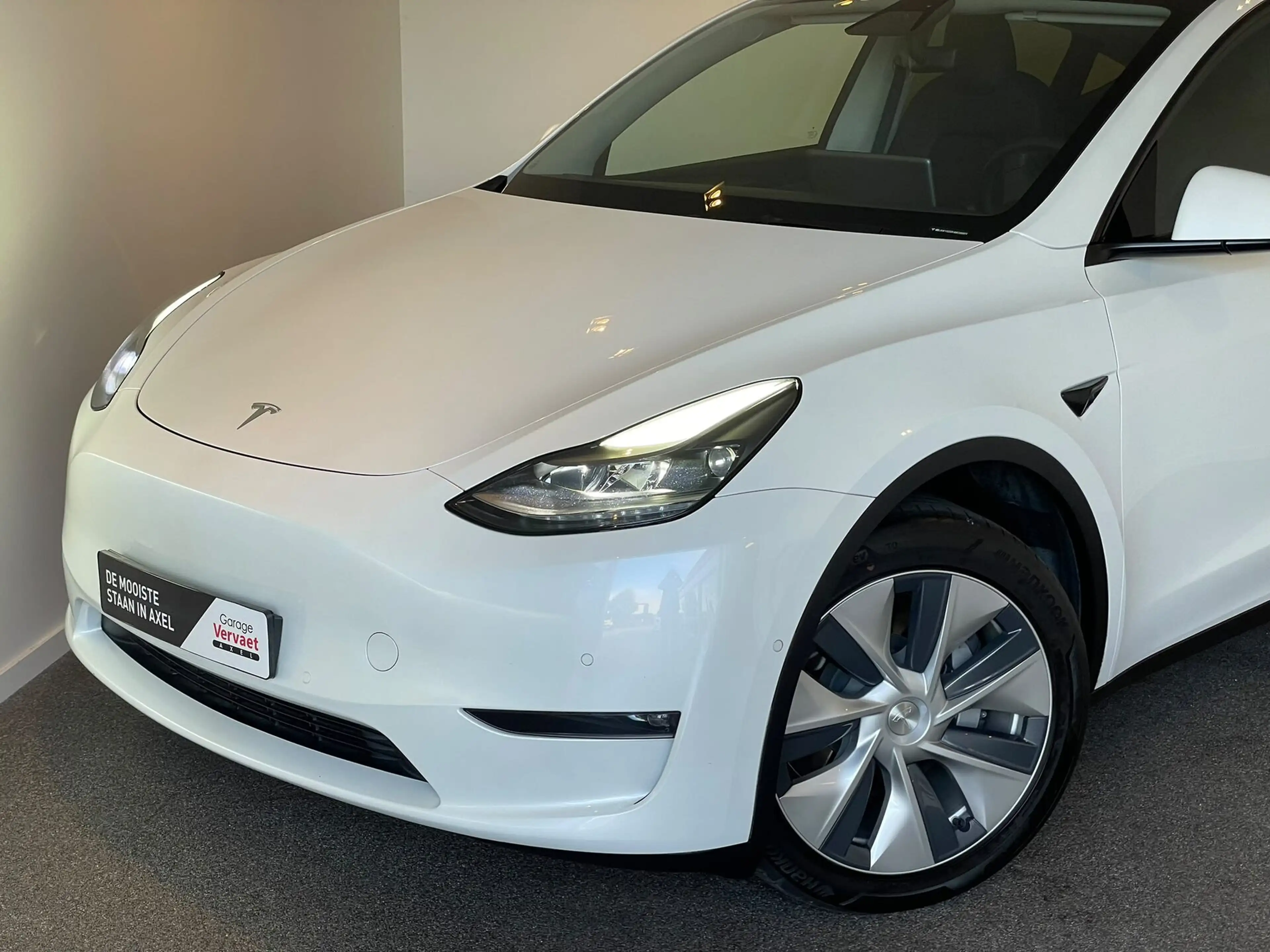 Tesla Model Y Long Range AWD 75 kWh — photo 5
