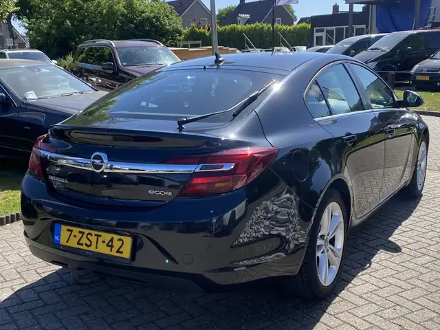 Opel Insignia view 5