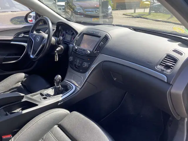 Opel Insignia view 10