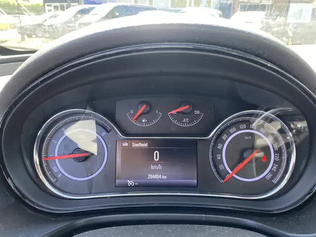 Opel Insignia view 12