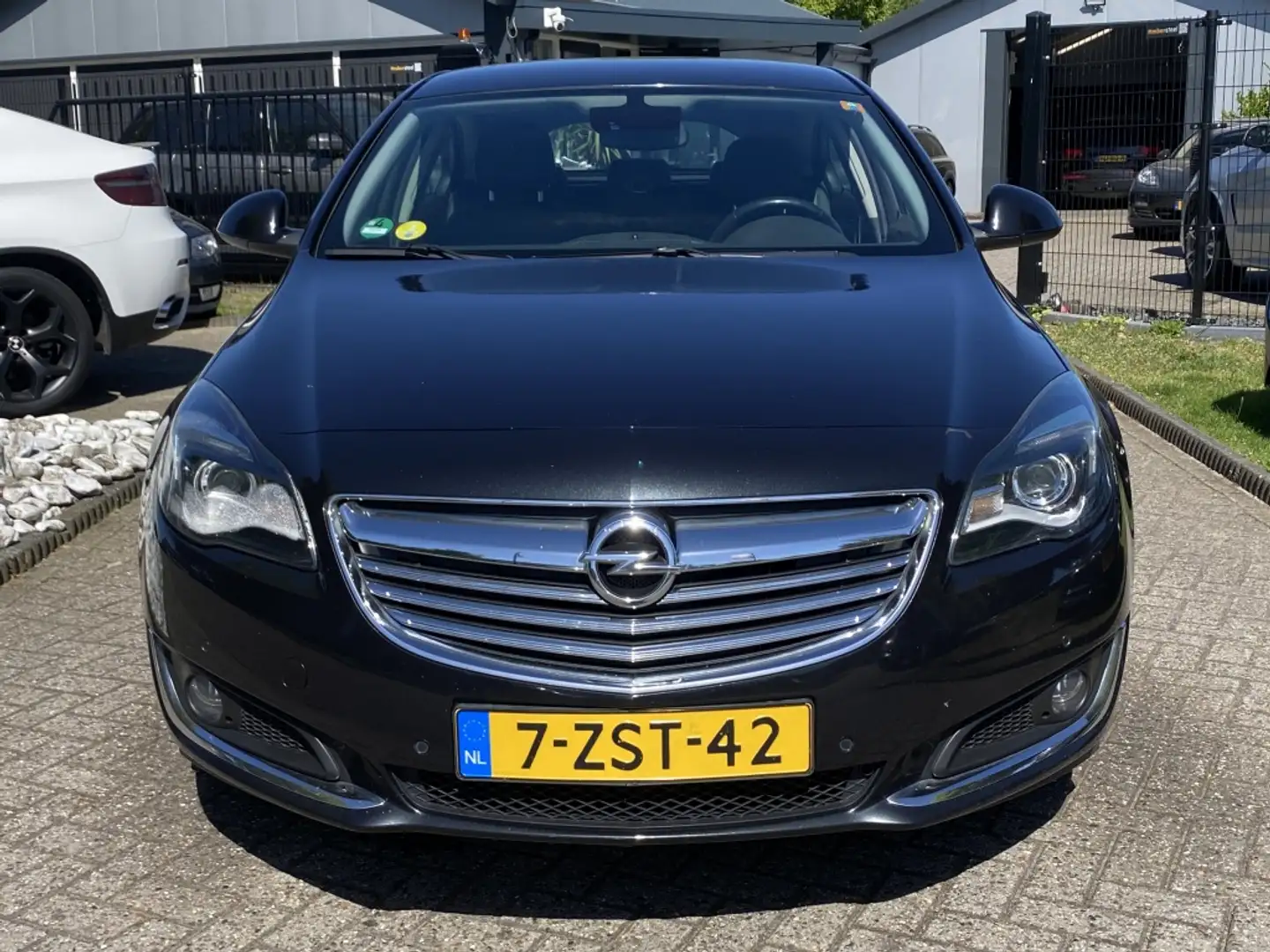 Opel Insignia 2.0 CDTI Hatchback Zwart Leder Trekhaak Zwart - 2