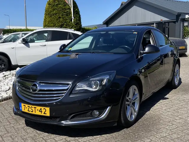 2015 Opel Insignia in Black for sale