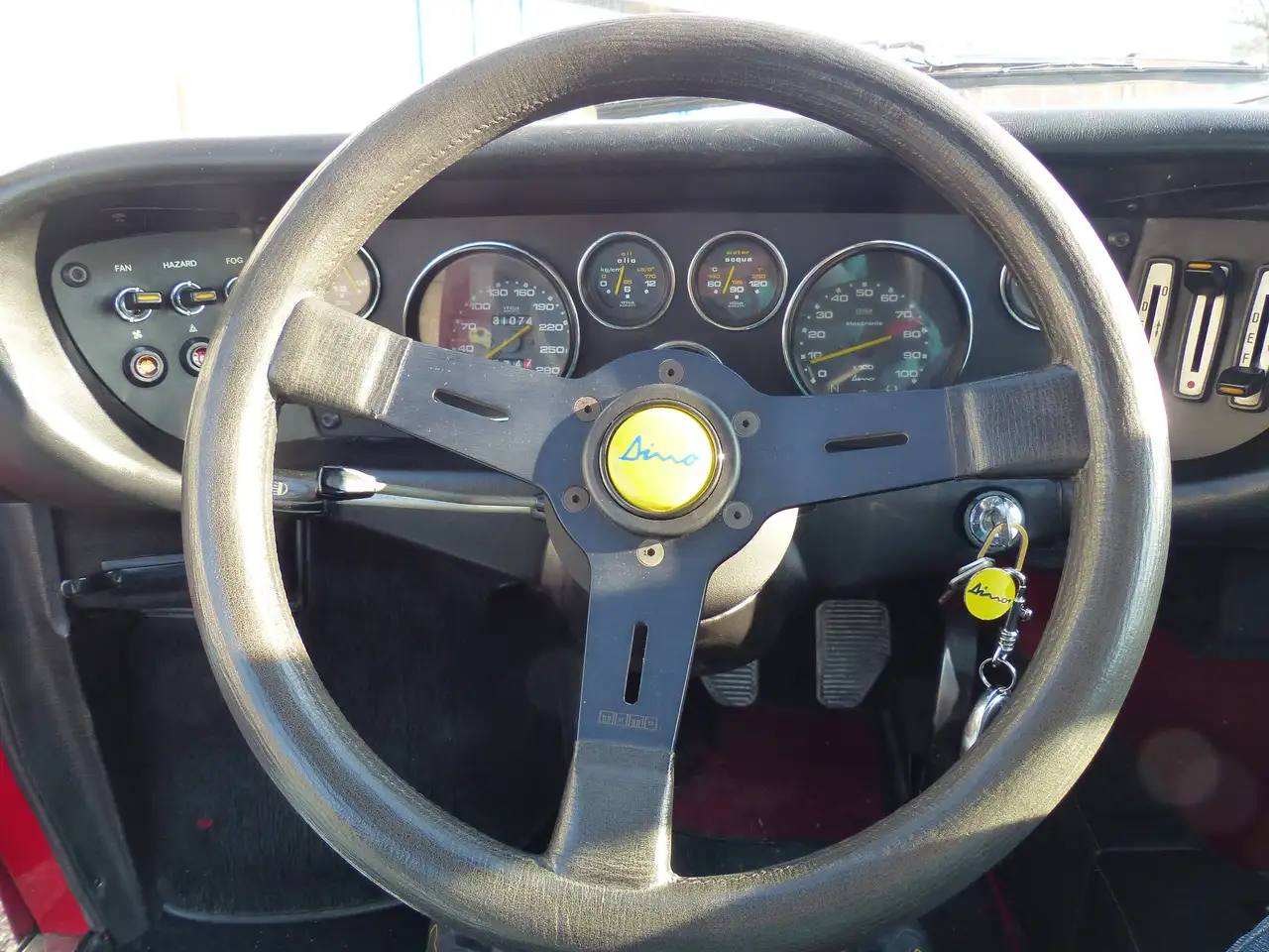 Ferrari 208 GT4 2.0, foto 4