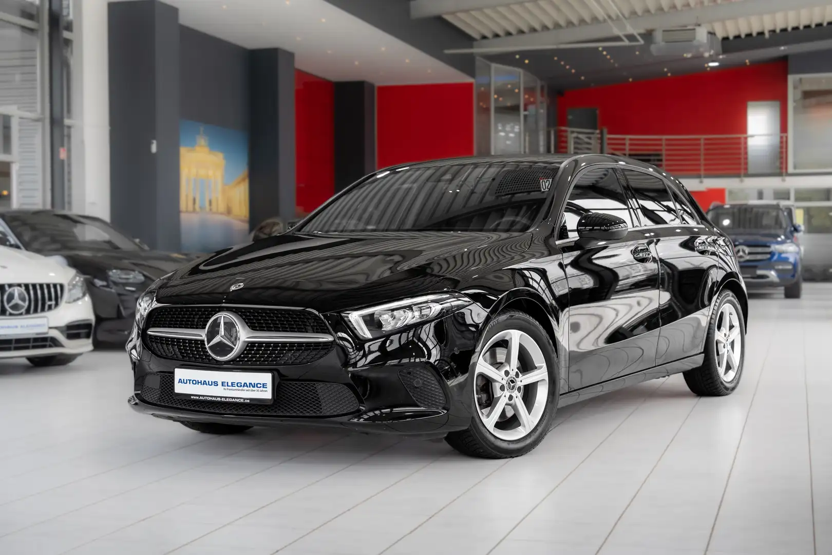 Mercedes-Benz A 220 d*HIGH-LED*DCT*KOMFORT-PAKET*1.HD*KAMERA* Schwarz - 1