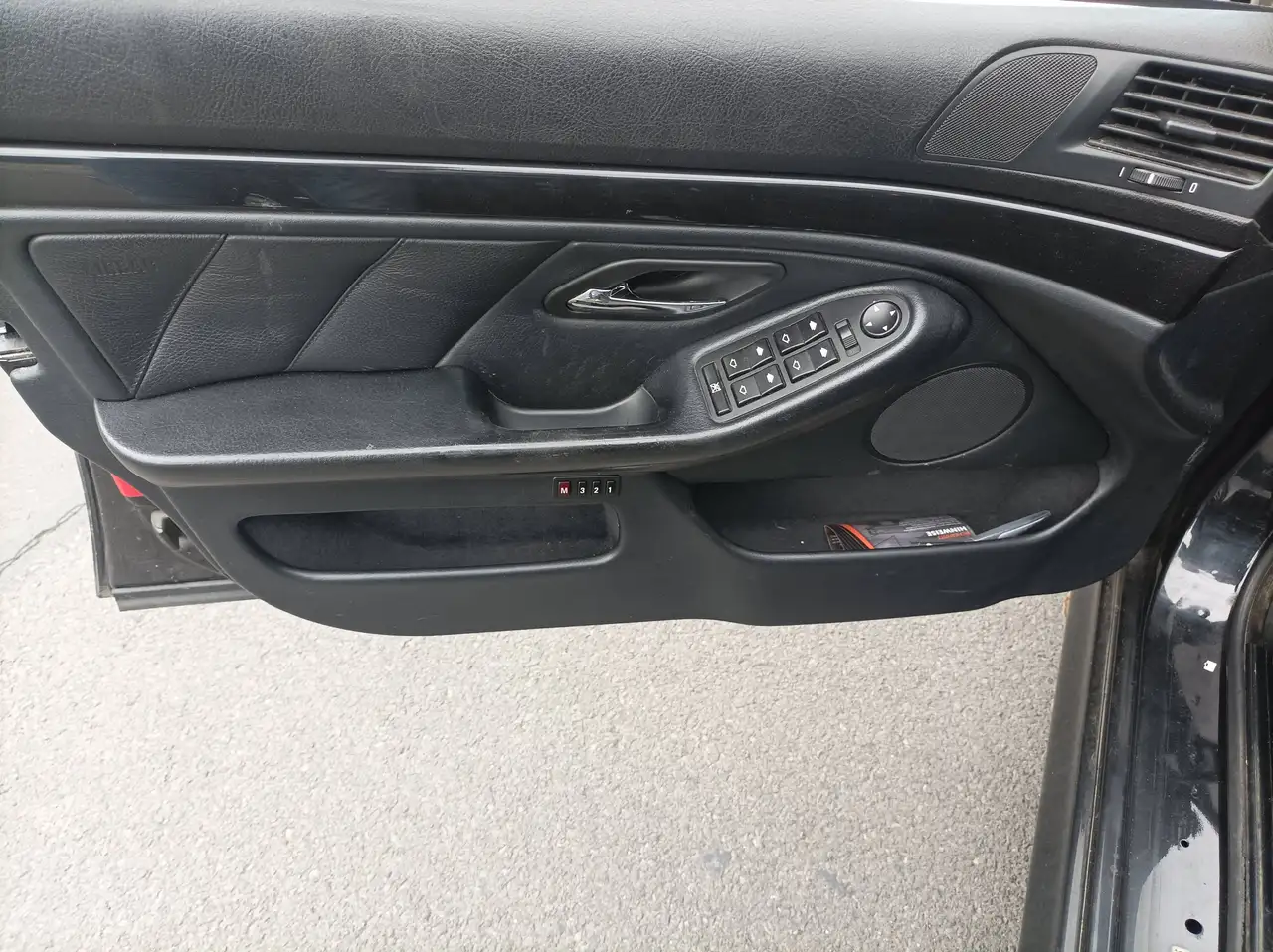 BMW 523i touring, foto 8