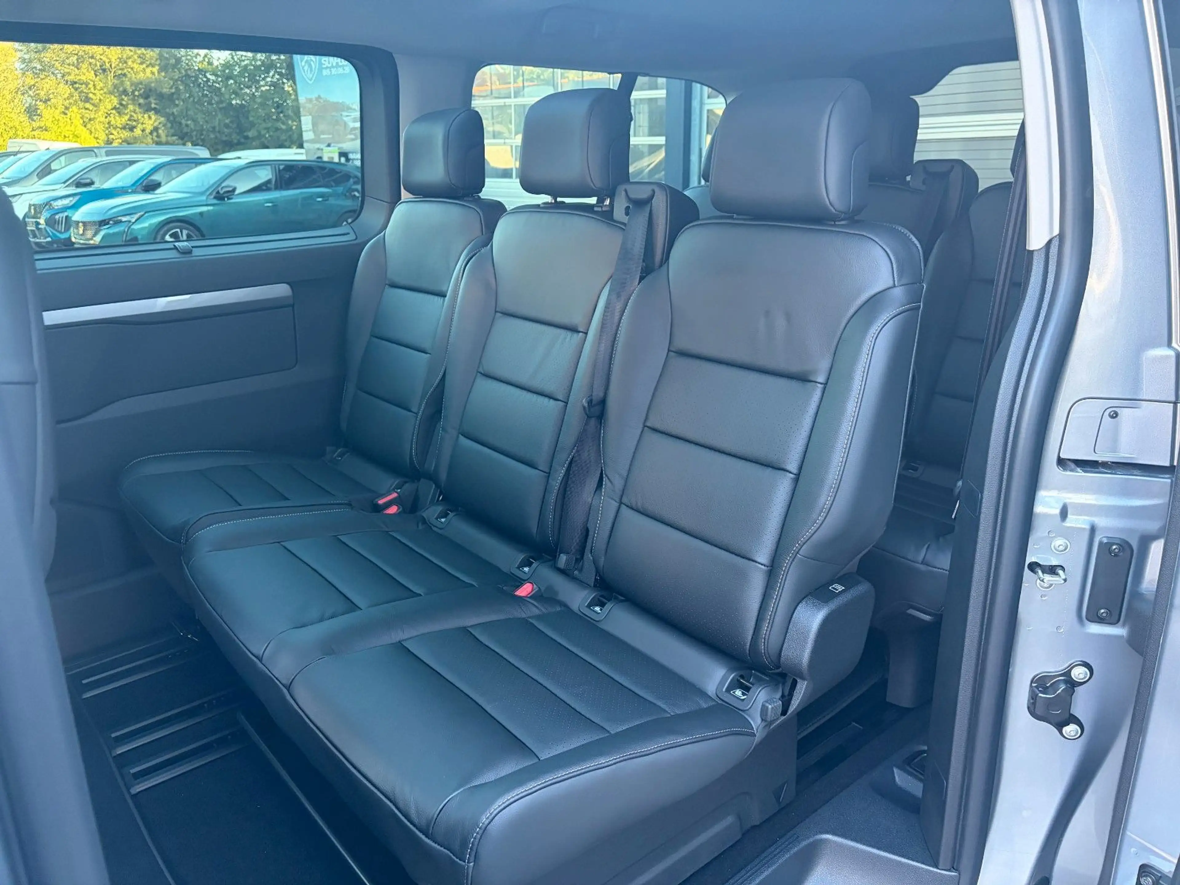 Peugeot Traveller Diesel 180 EAT8 Allure L3 * verfügbar* — photo 14