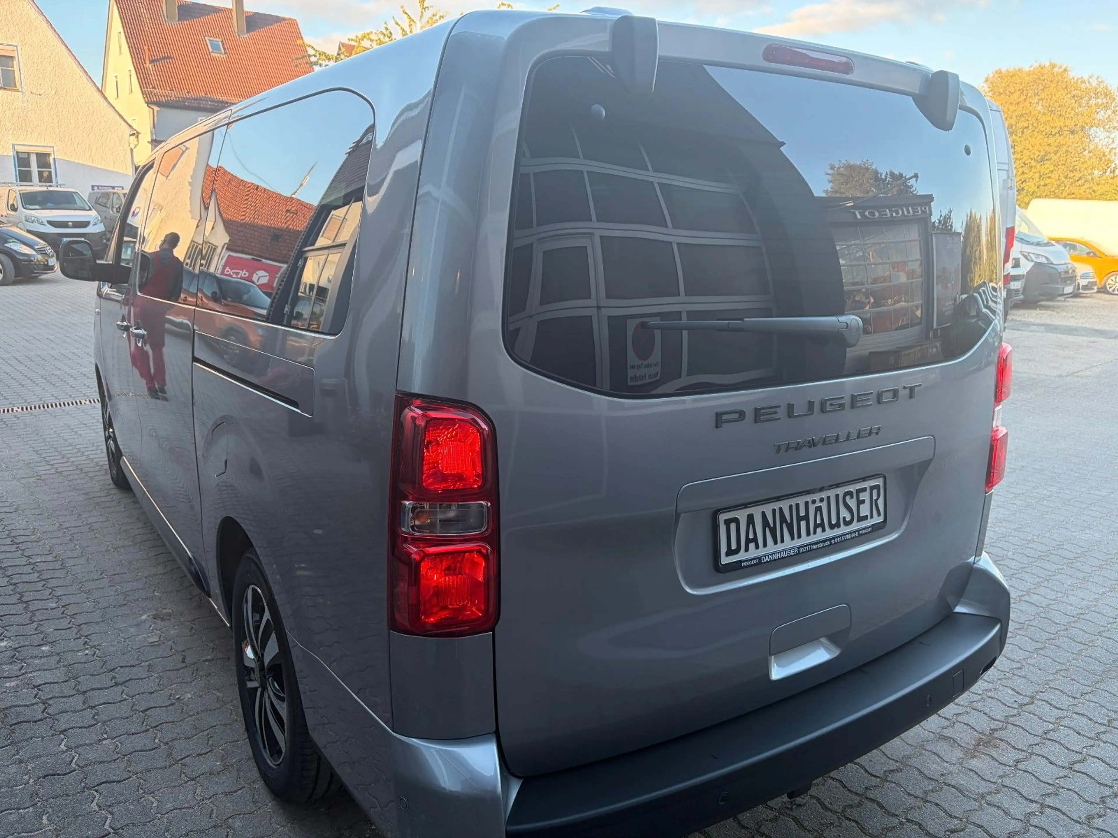 Peugeot Traveller Diesel 180 EAT8 Allure L3 * verfügbar* — photo 4