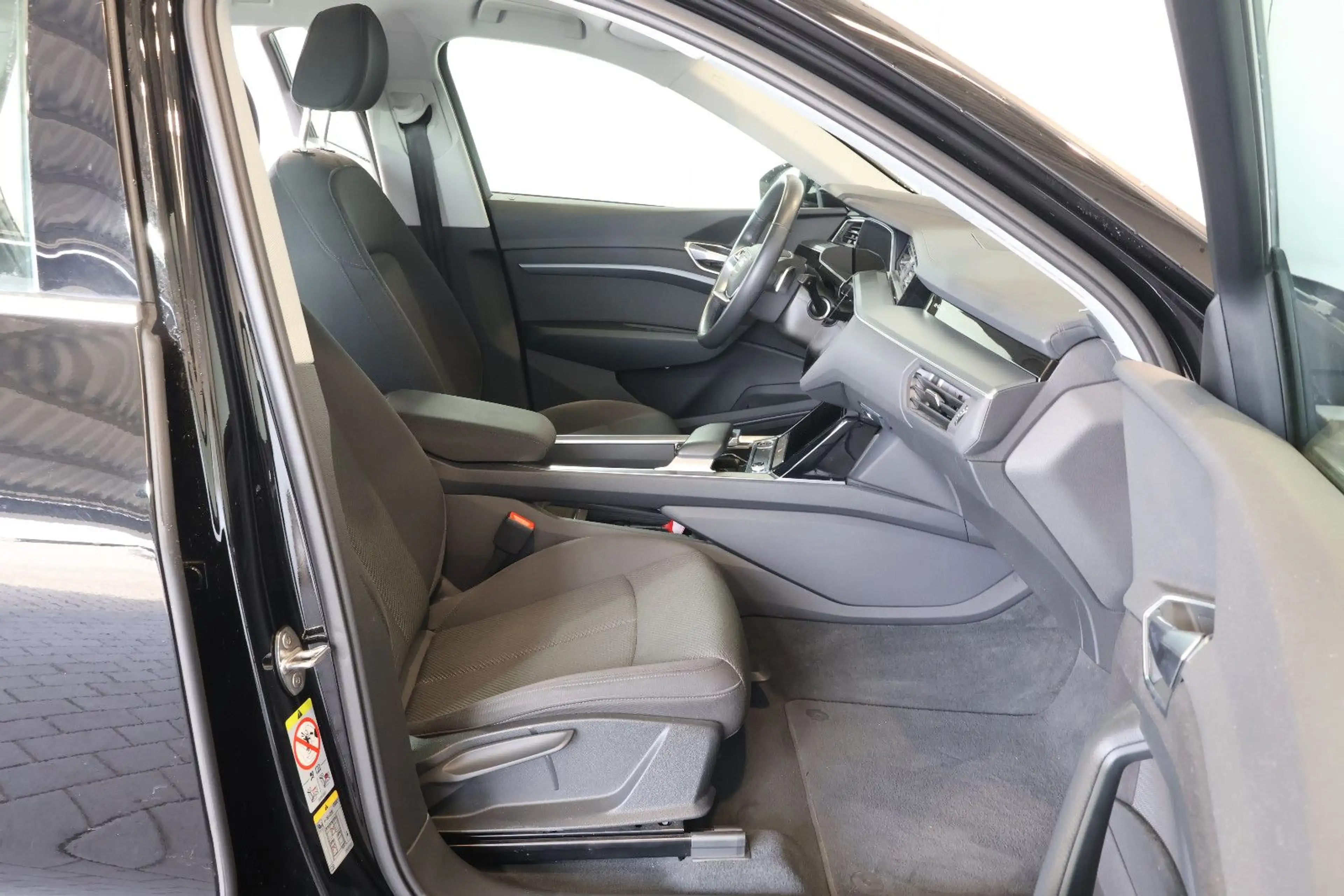 Audi e-tron 55 quattro LUFT+VIRTUAL+KEY+LED — photo 13