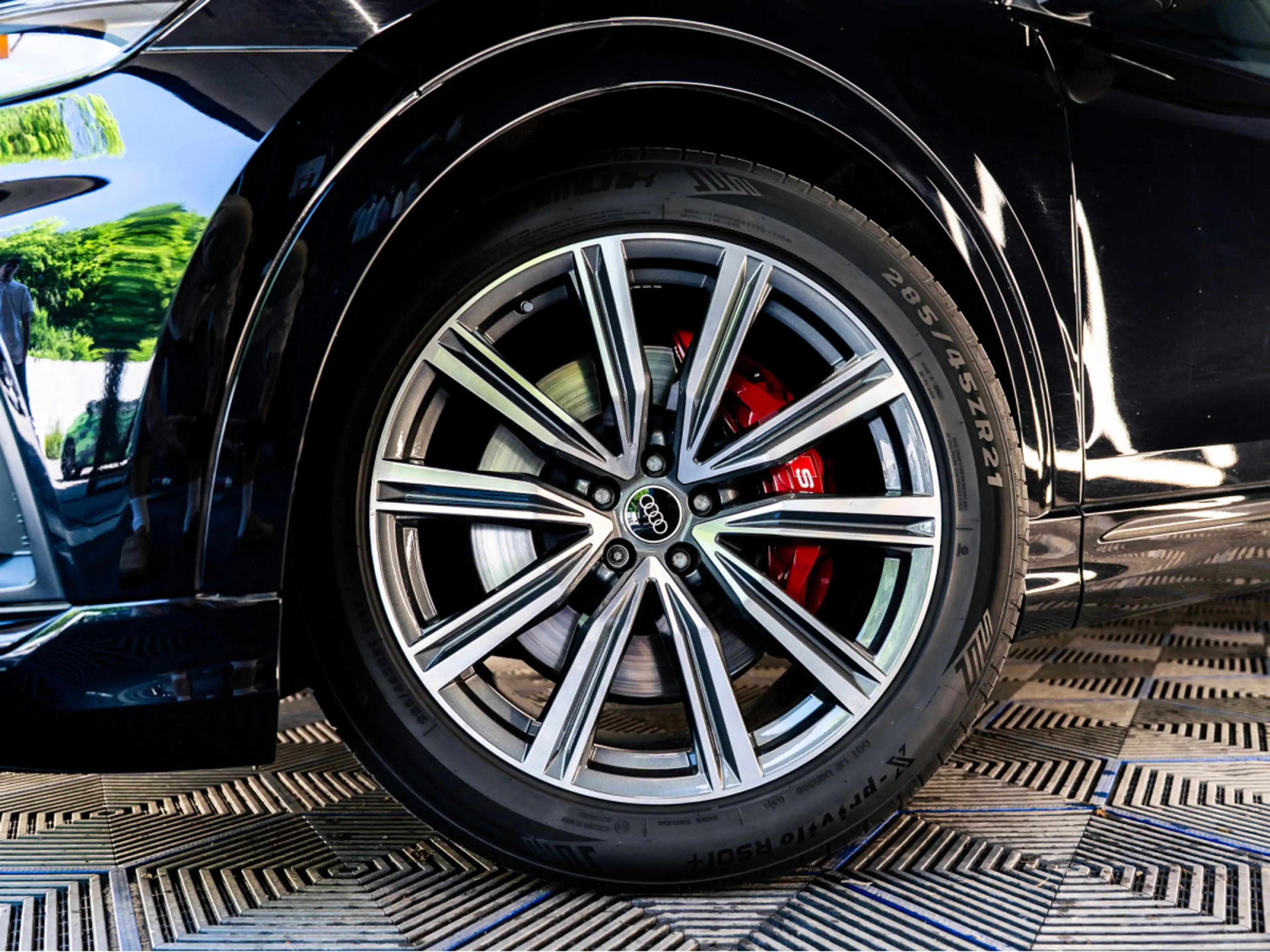 Audi SQ8 SQ8 4.0 TFSI V8 Quattro Tiptronic — photo 4