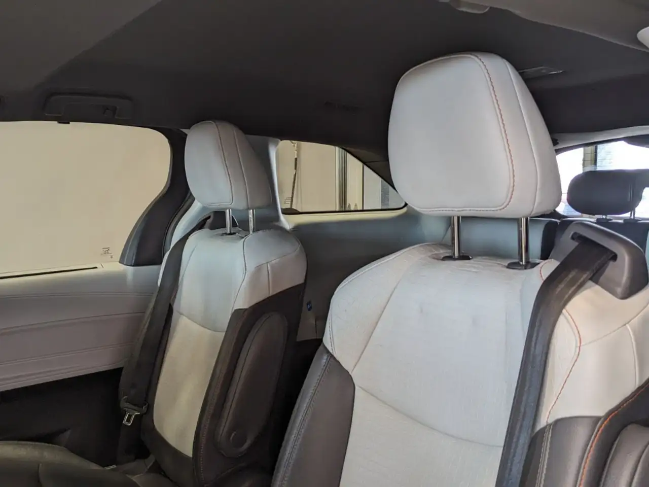 Toyota Sienna снимка Toyota Sienna