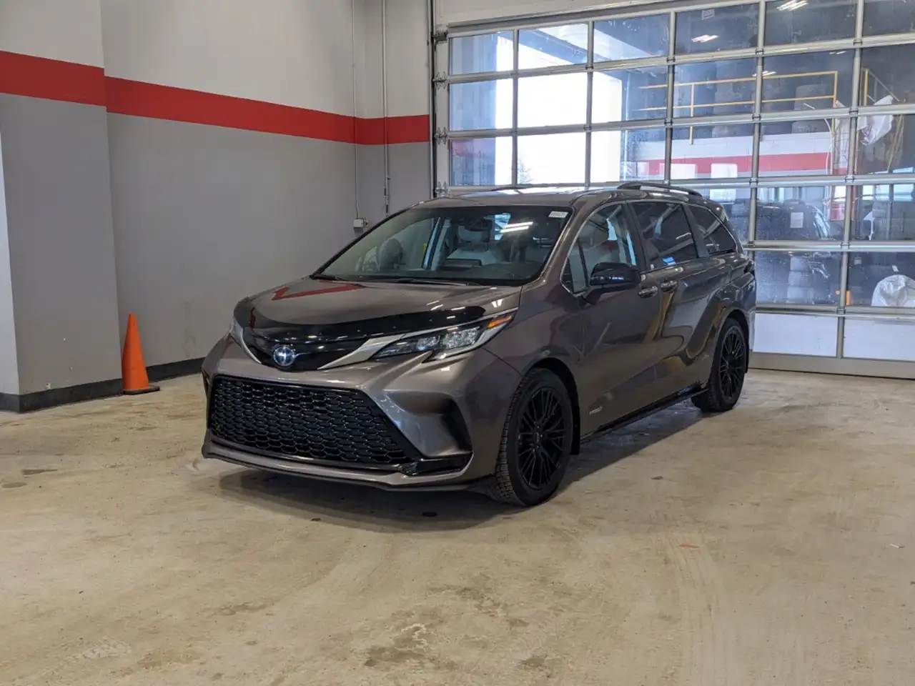 Toyota Sienna снимка Toyota Sienna