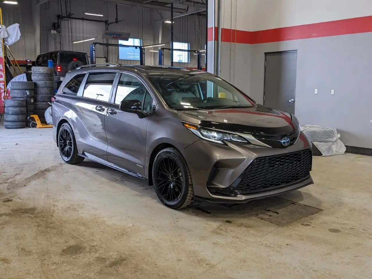 Toyota Sienna снимка Toyota Sienna