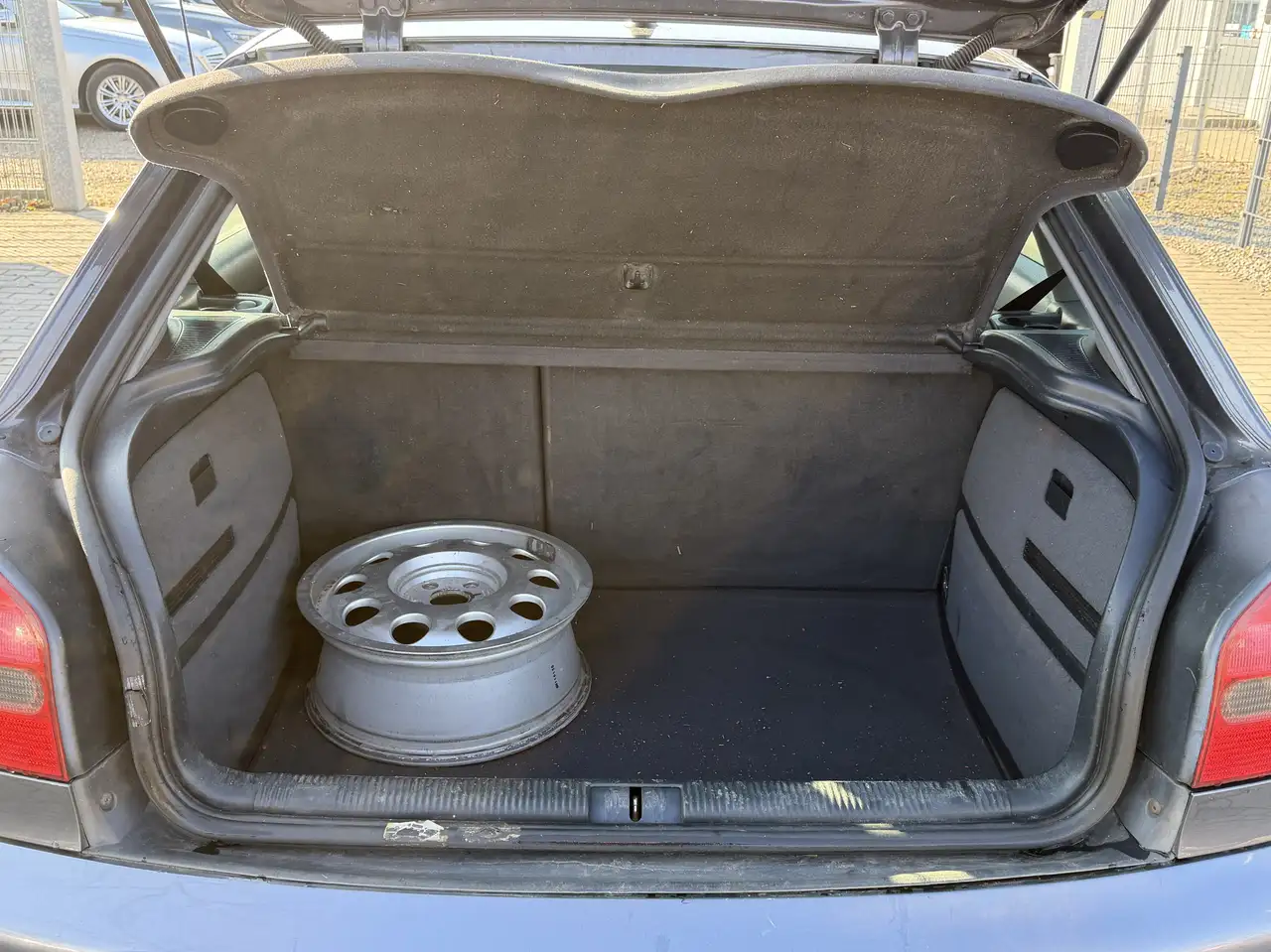 Audi A3 1.6 Ambiente Klimaautomatik AHK PDC, foto 8