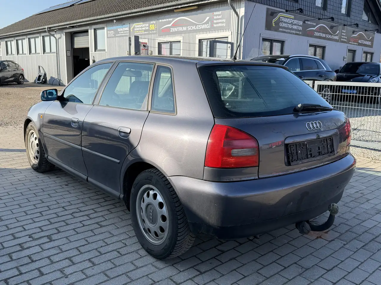 Audi A3 1.6 Ambiente Klimaautomatik AHK PDC, foto 9