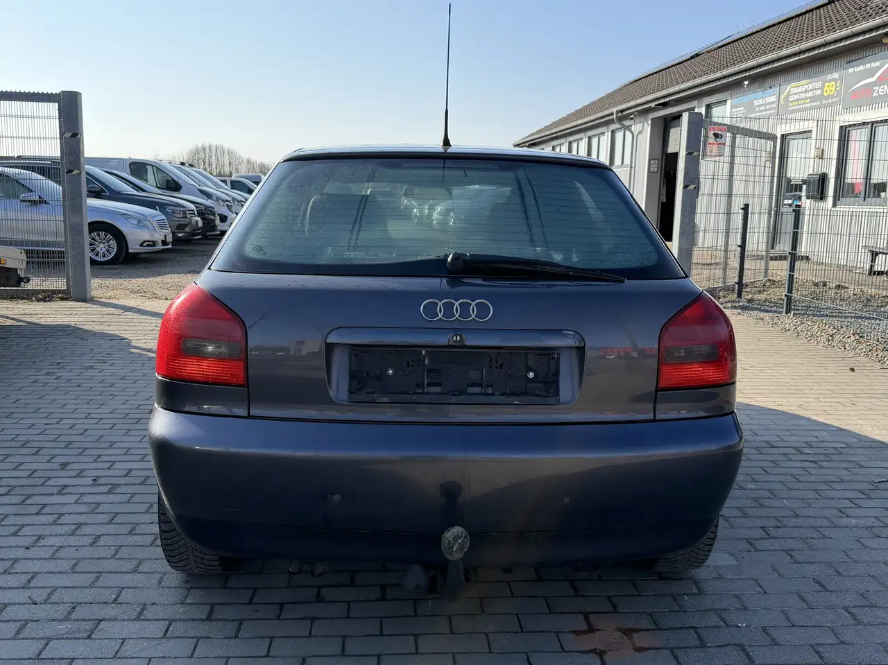 Audi A3 1.6 Ambiente Klimaautomatik AHK PDC, foto 6