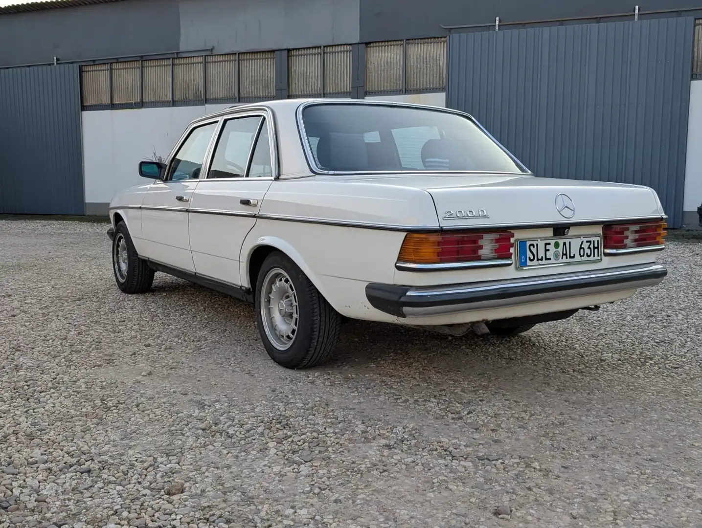 Mercedes-Benz Baureihe 123 200 D Bílá - 2