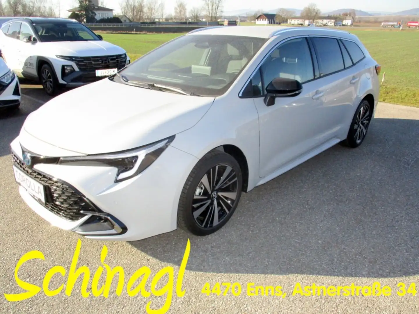 Toyota Corolla TS 1,8 HSD Active drive Grau - 1