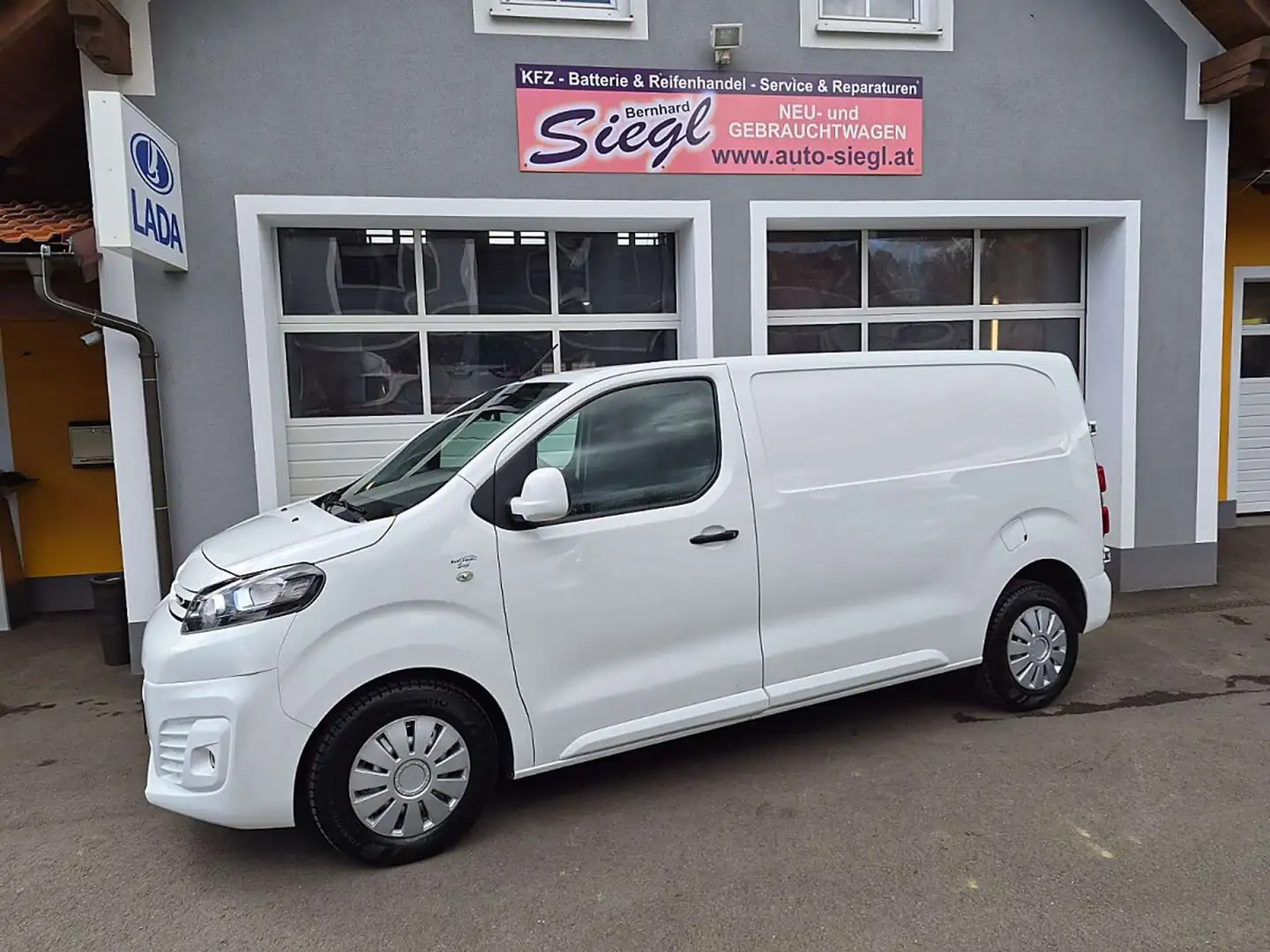 Citroen Jumpy BlueHDi 100 S&S 6-Gang M Komfort Weiß - 1