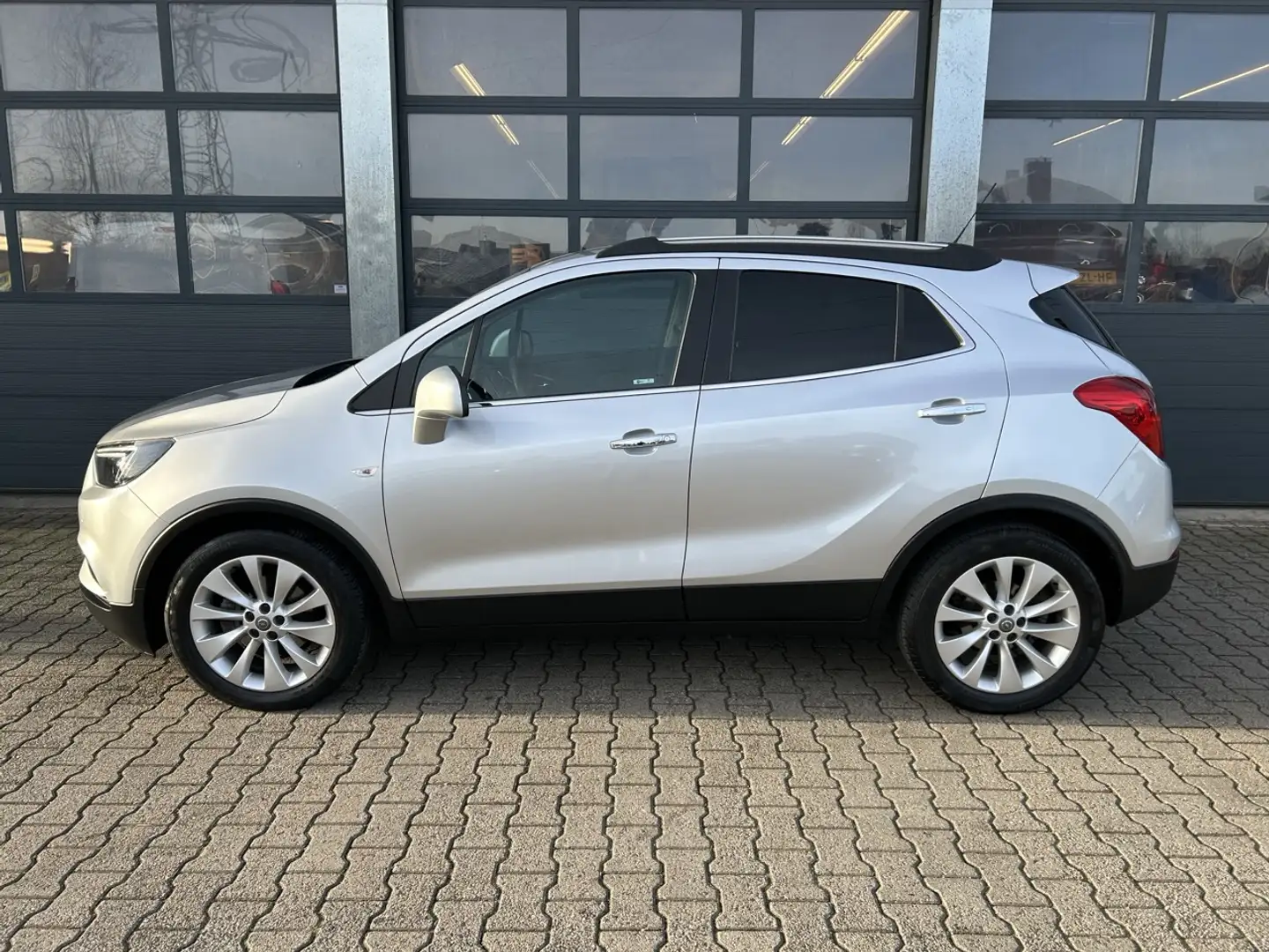 Opel Mokka X 1.4 Turbo 140pk Innovation Grau - 2