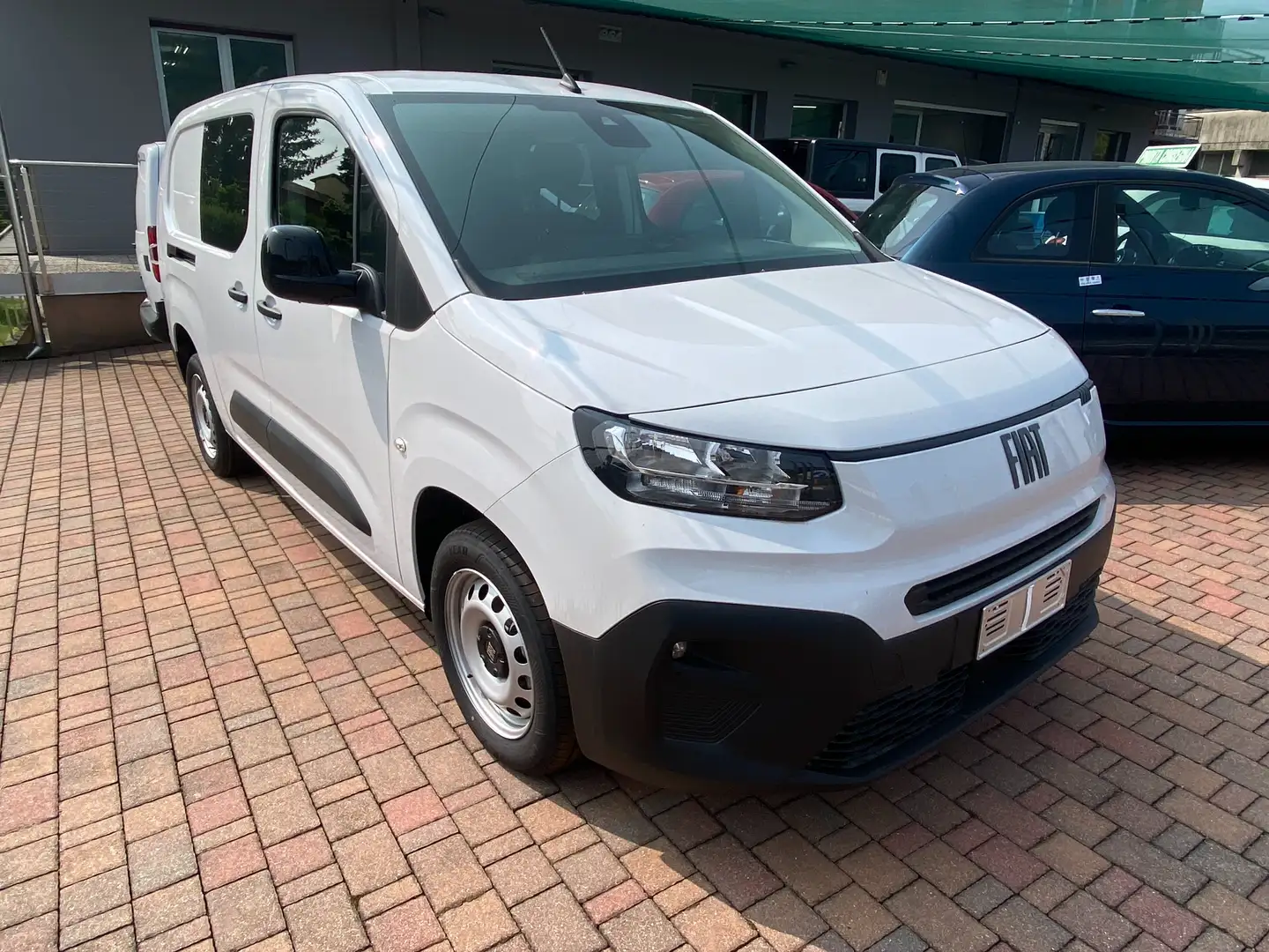 Fiat Doblo Crew Cab 1.5 BlueHdi L2 100cv MT6 Blanc - 1