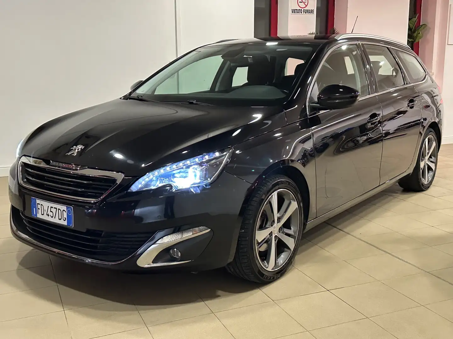 Peugeot 308 308 BlueHDi 120 S&S SW Allure Nero - 1