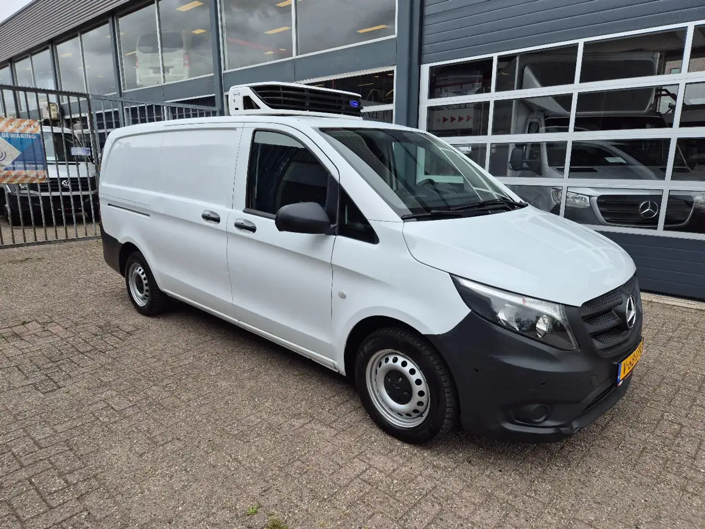 Mercedes-Benz Vito 114 CDI L2 Koelwagen Xarios 350 St 230V +20C/ -20C Blanc - 1