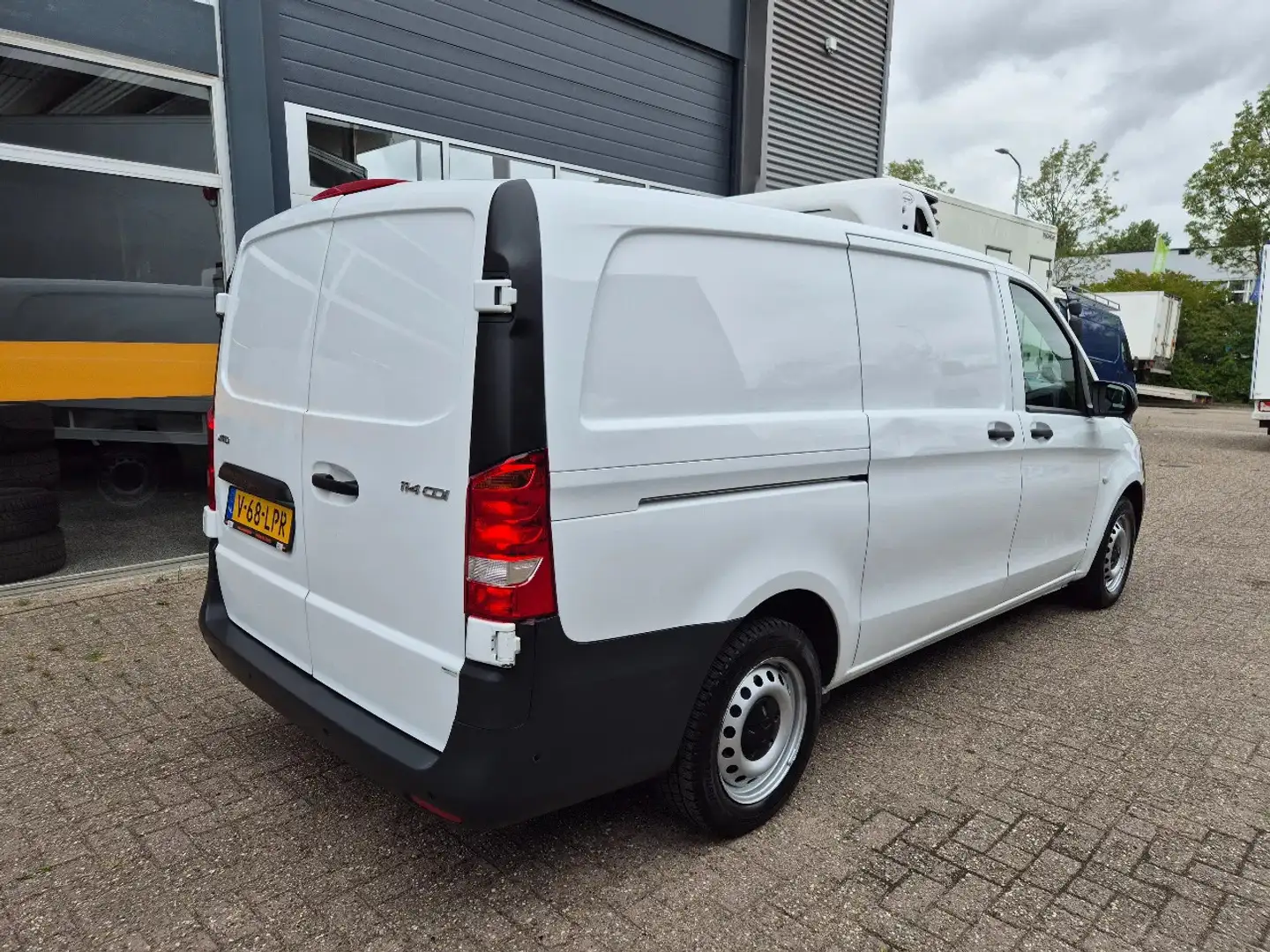 Mercedes-Benz Vito 114 CDI L2 Koelwagen Xarios 350 St 230V +20C/ -20C Blanc - 2