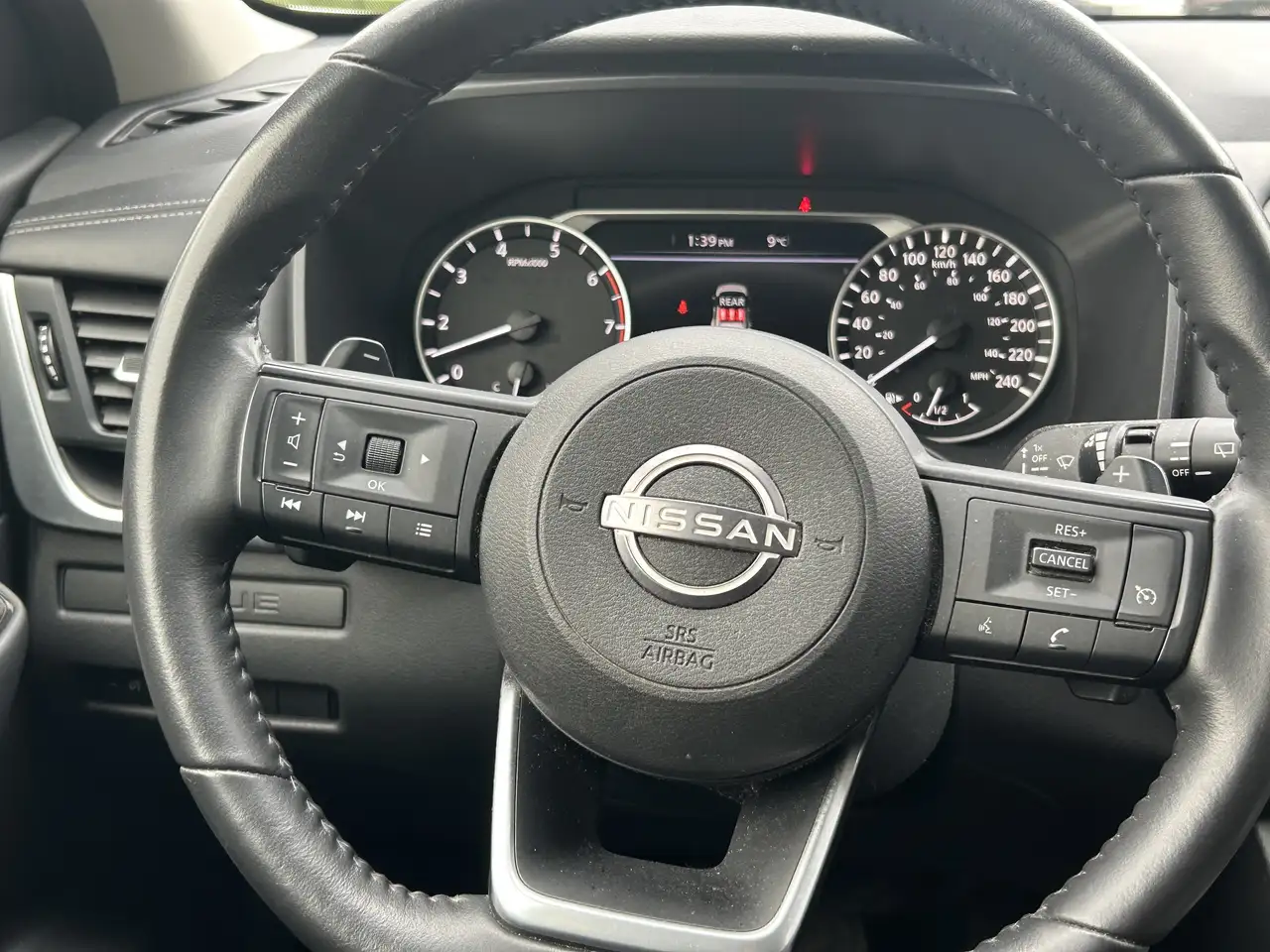Nissan Rogue снимка Nissan Rogue