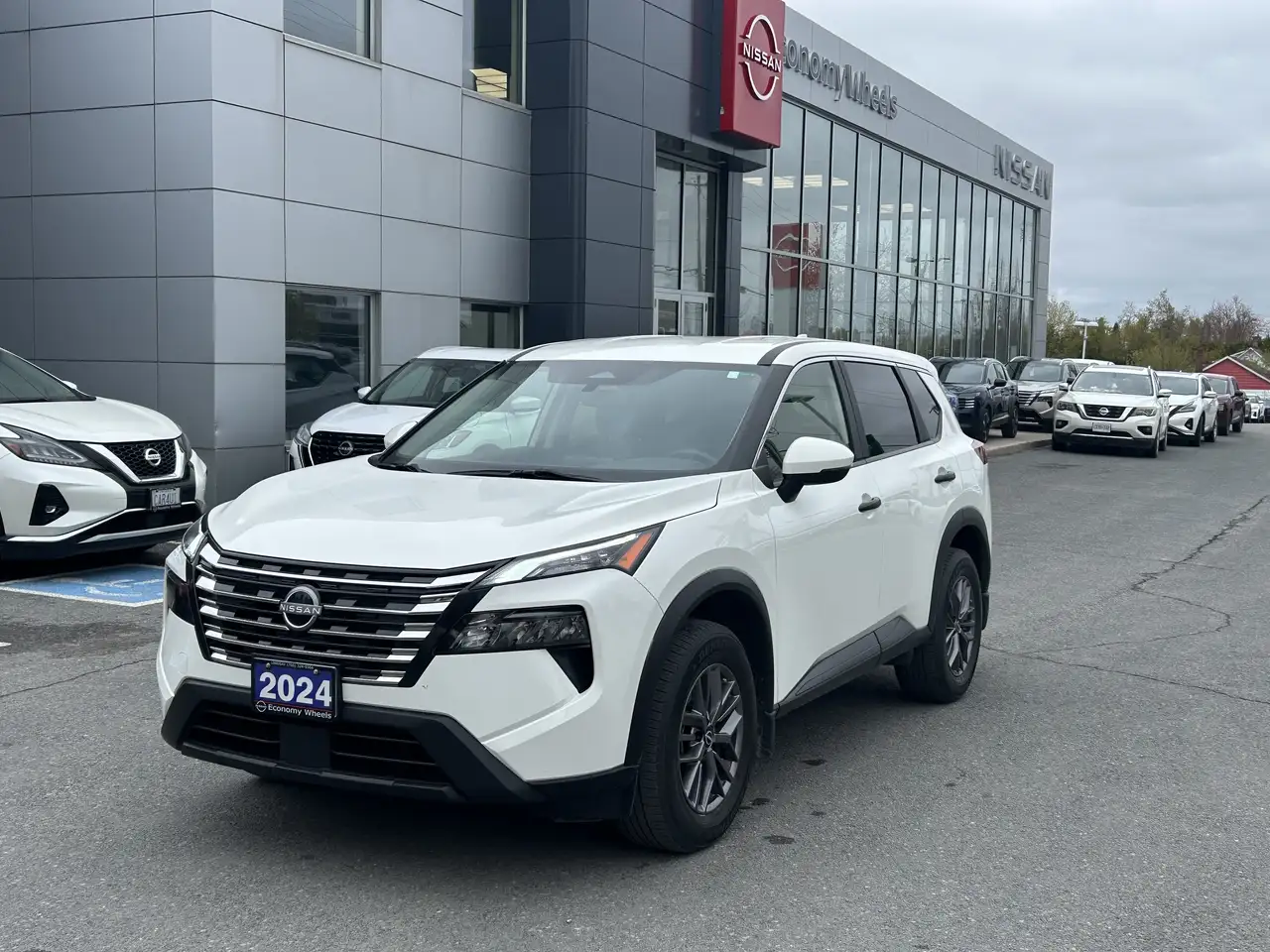 Nissan Rogue снимка Nissan Rogue