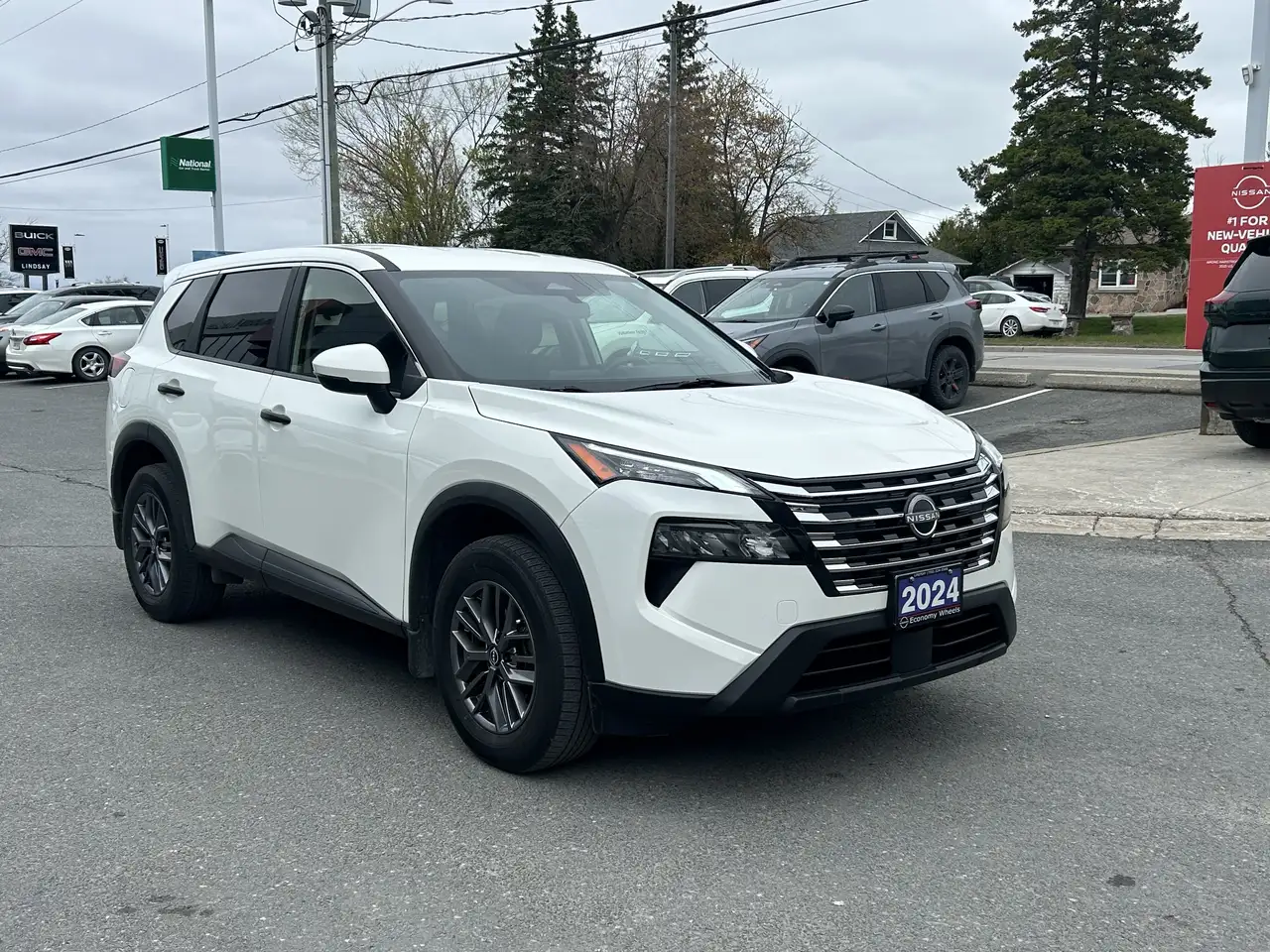 Nissan Rogue снимка Nissan Rogue