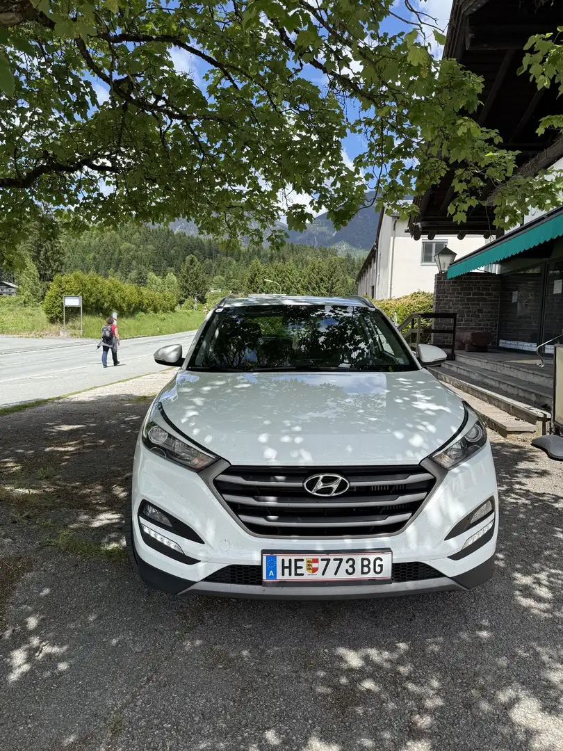 Hyundai TUCSON 2,0 CRDI 4WD Go Aut. Weiß - 1