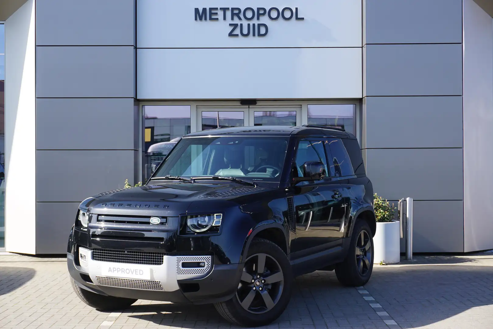 Land Rover Defender 90 D200 SE Schwarz - 1