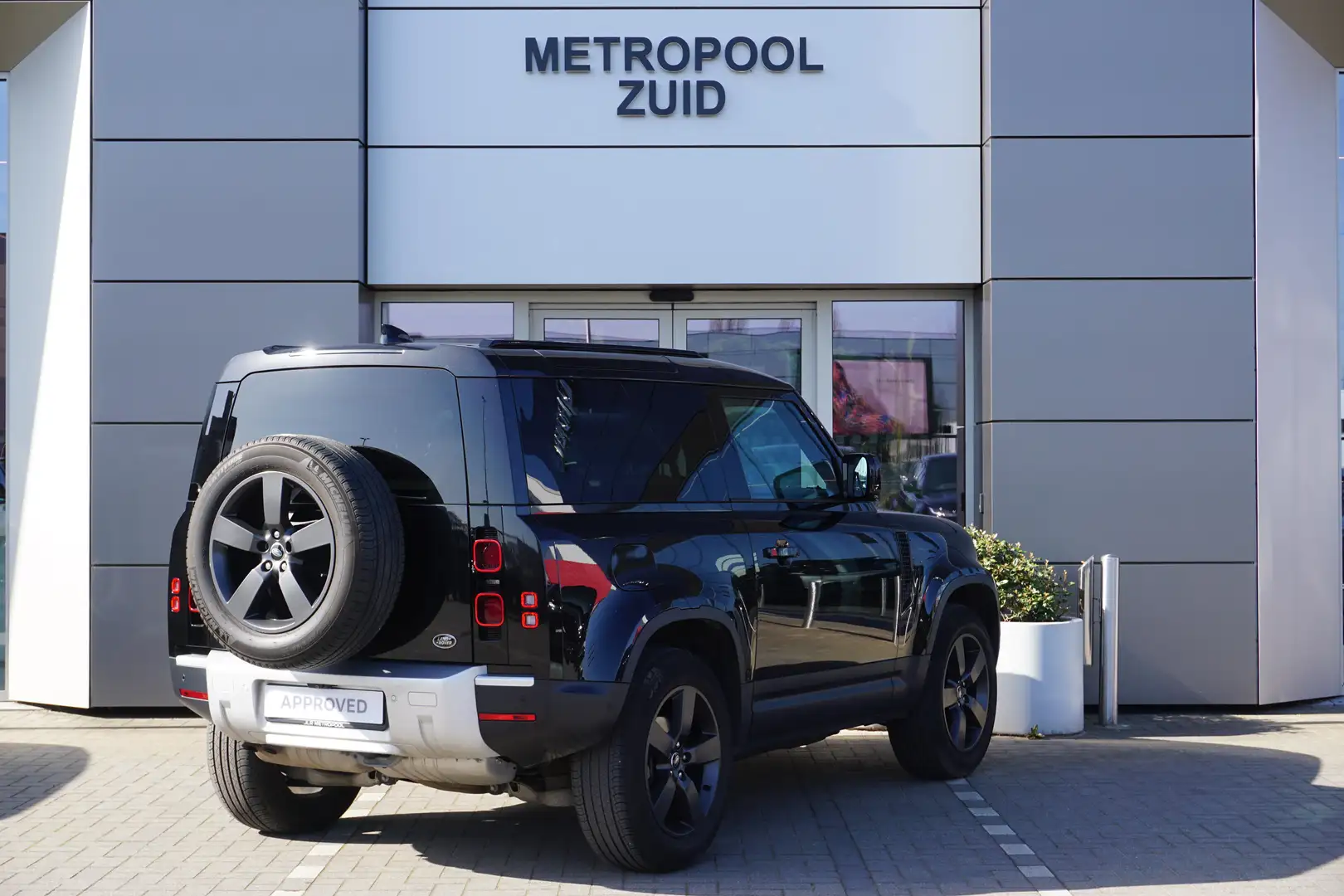 Land Rover Defender 90 D200 SE Schwarz - 2