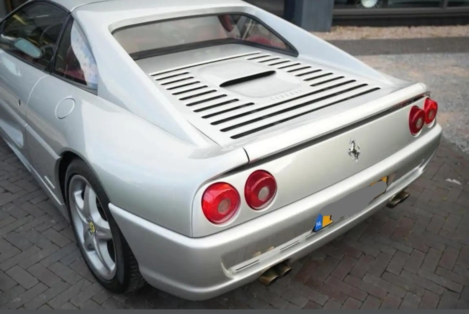 페라리 F355 1998 은색 사진 2