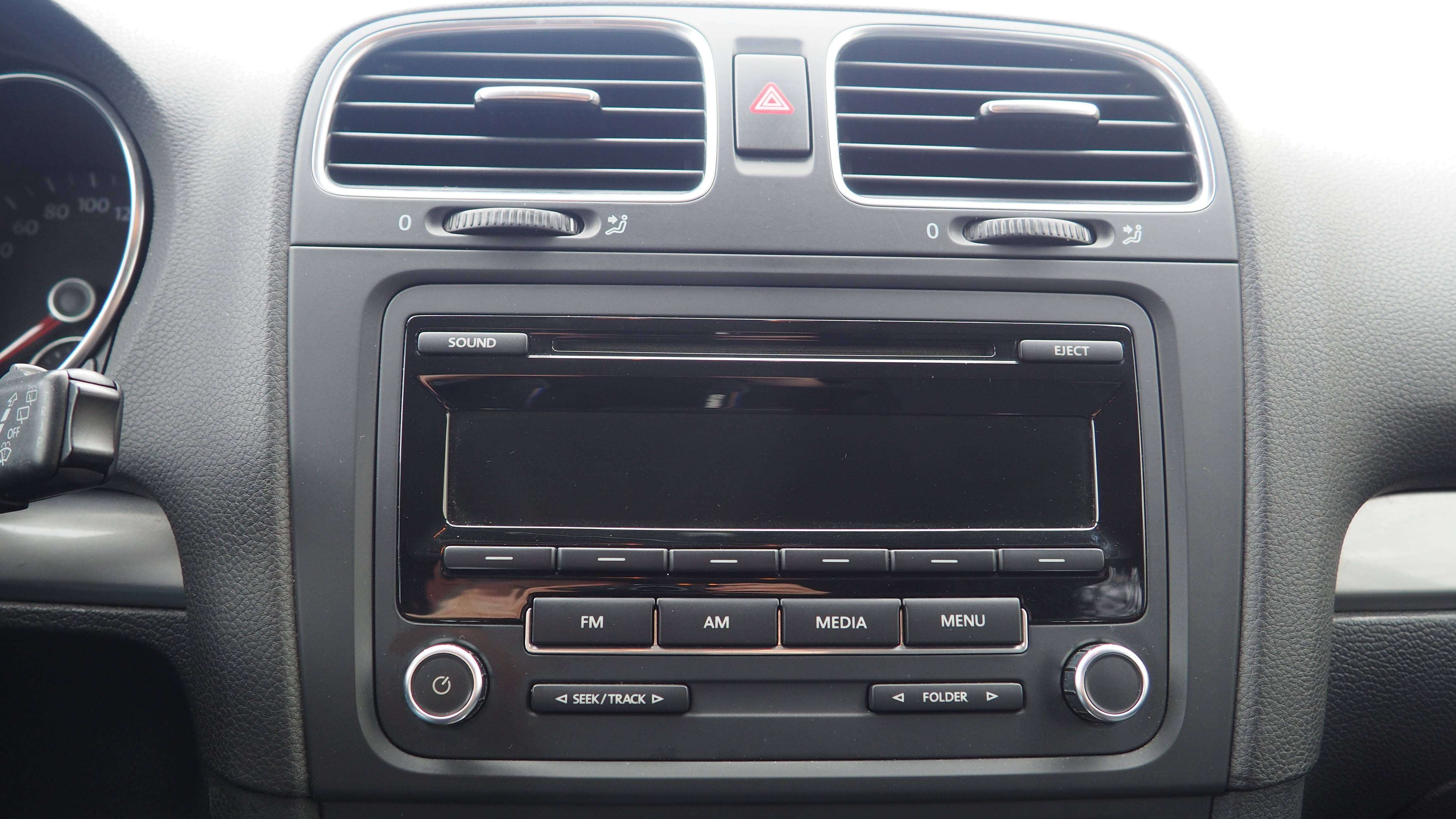 2012 Volkswagen Golf Trendline thumb 11