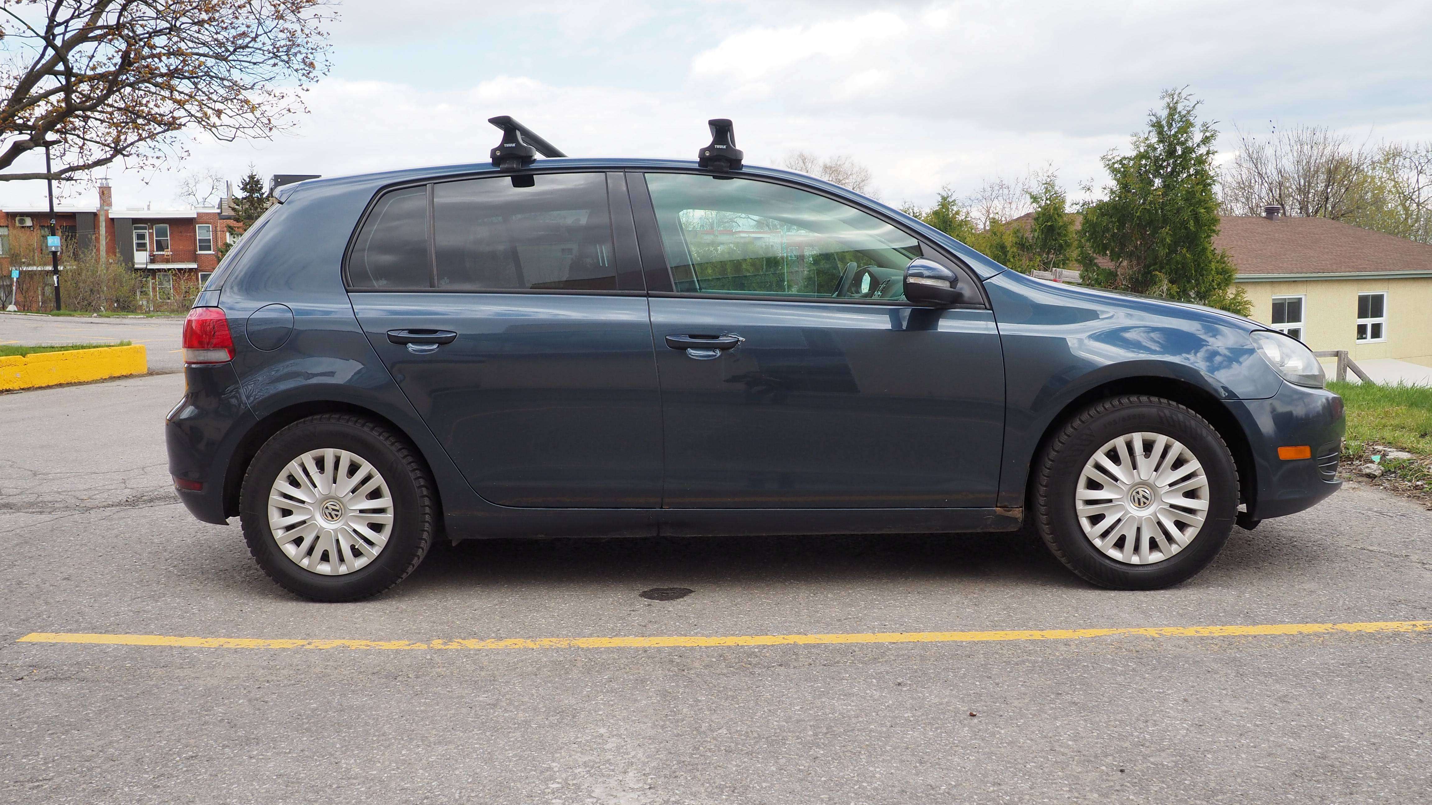 2012 Volkswagen Golf Trendline alt 3
