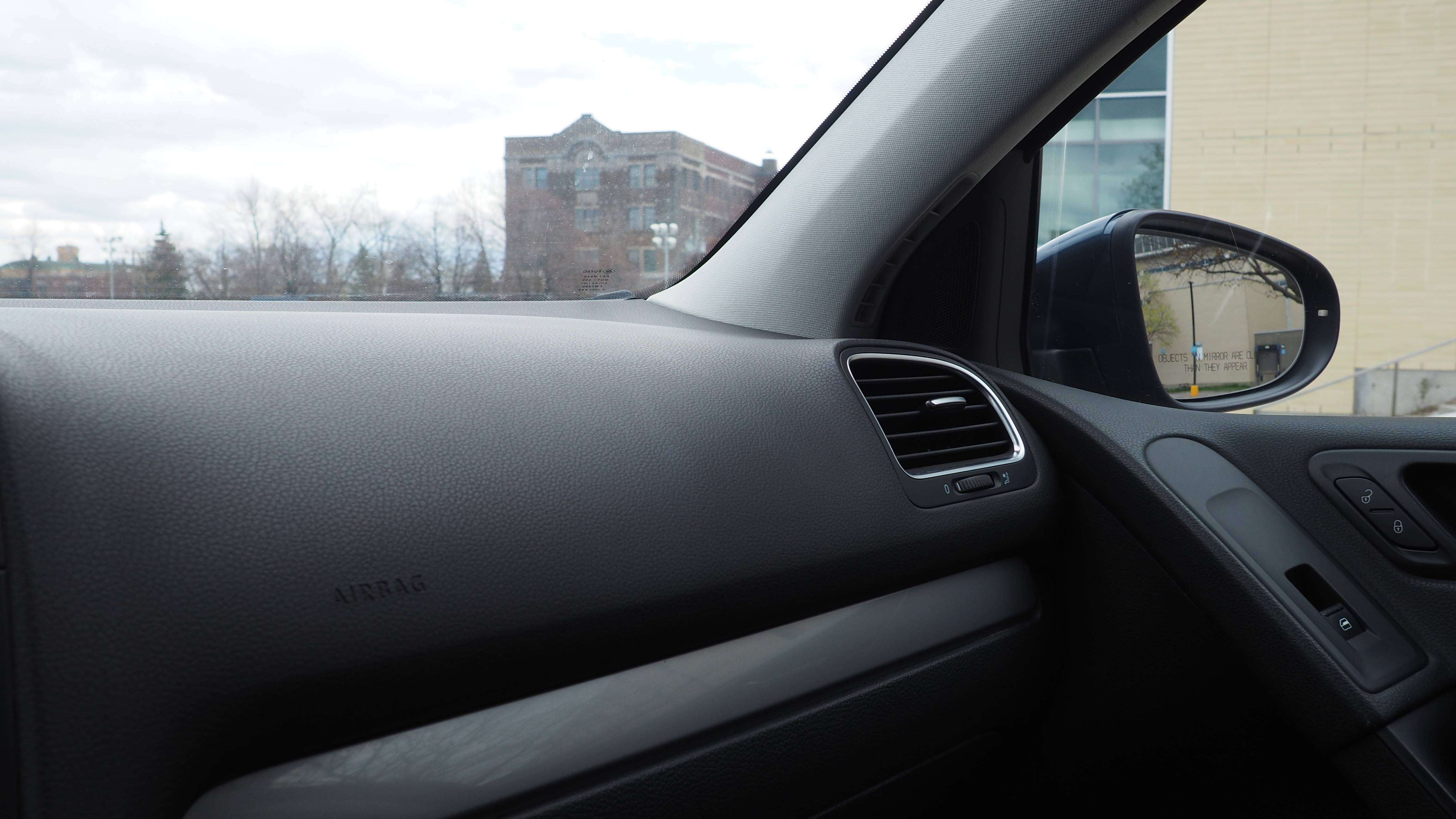 2012 Volkswagen Golf Trendline thumb 14