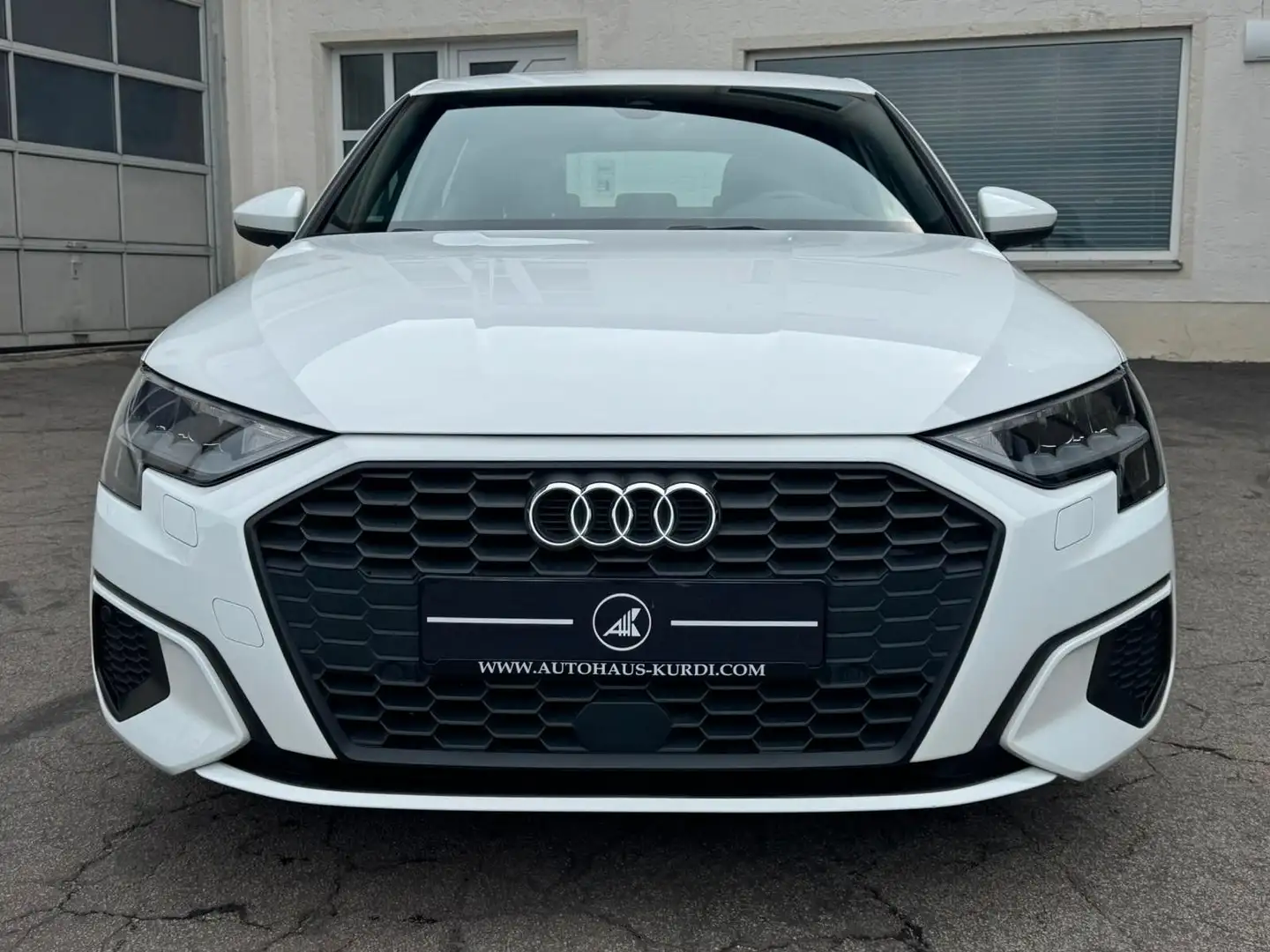 Audi A3 Sportback 30 TFSI STAND-HZ CARPLAY NAVI PDC Weiß - 2