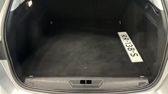 Peugeot 308 view 6