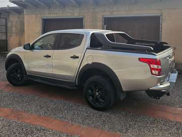 Fullback 2.4 doppia cabina LX 4wd 180cv auto E6