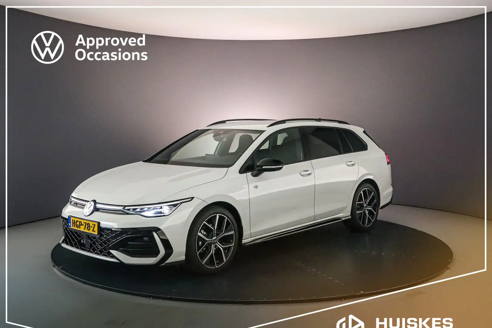 Volkswagen Golf Variant Life Edition 1.5 eTSI 115pk DSG Automaat Adaptive Wit - 1