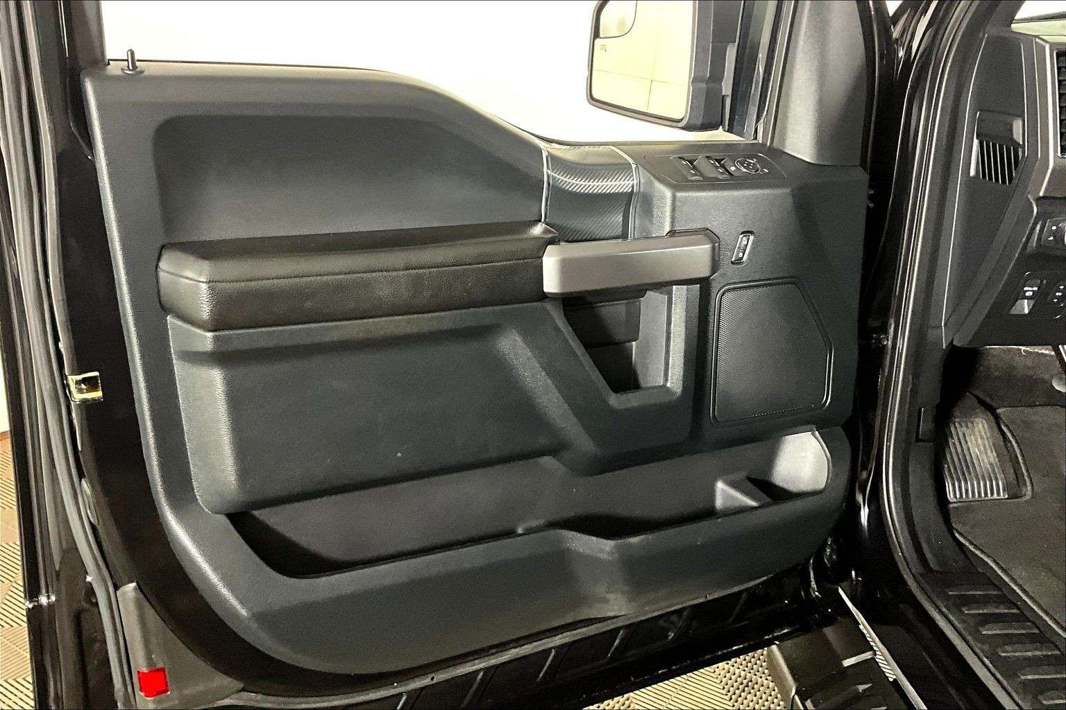 used 2019 Ford F-150 car, priced at $29,998