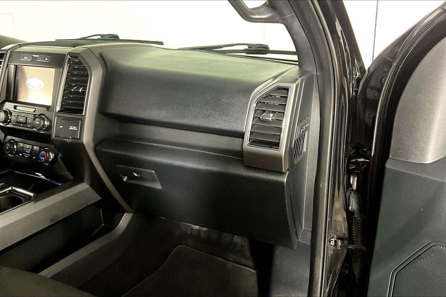 used 2019 Ford F-150 car, priced at $29,998