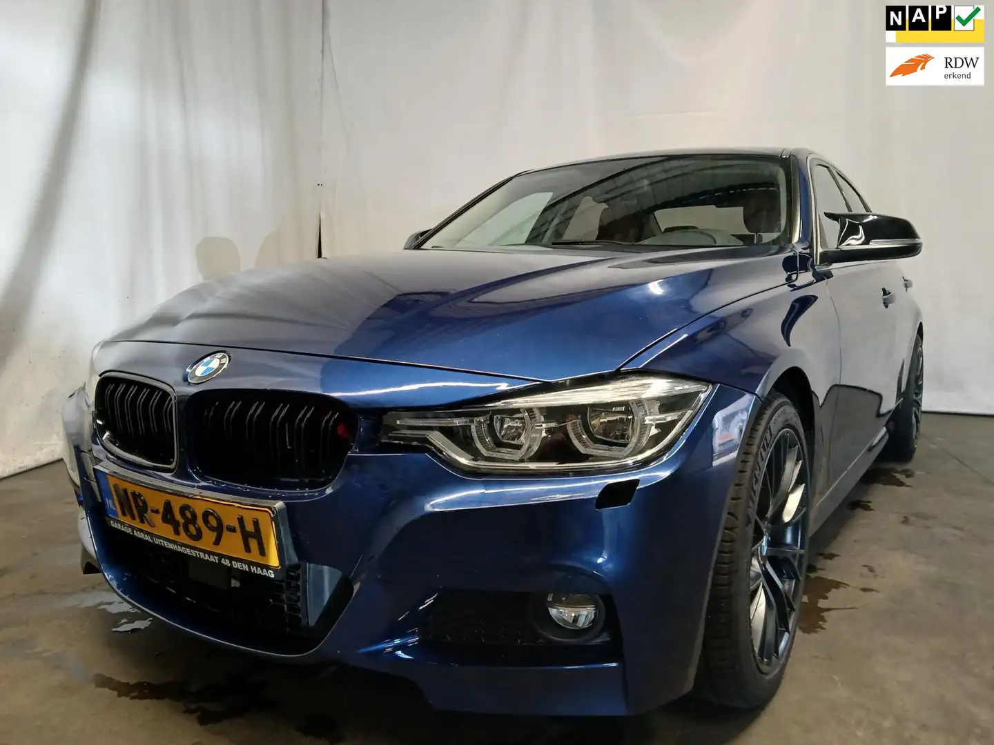 BMW 320 3-serie 320i Centennial High Executive SCHADEAUTO! Blauw - 1