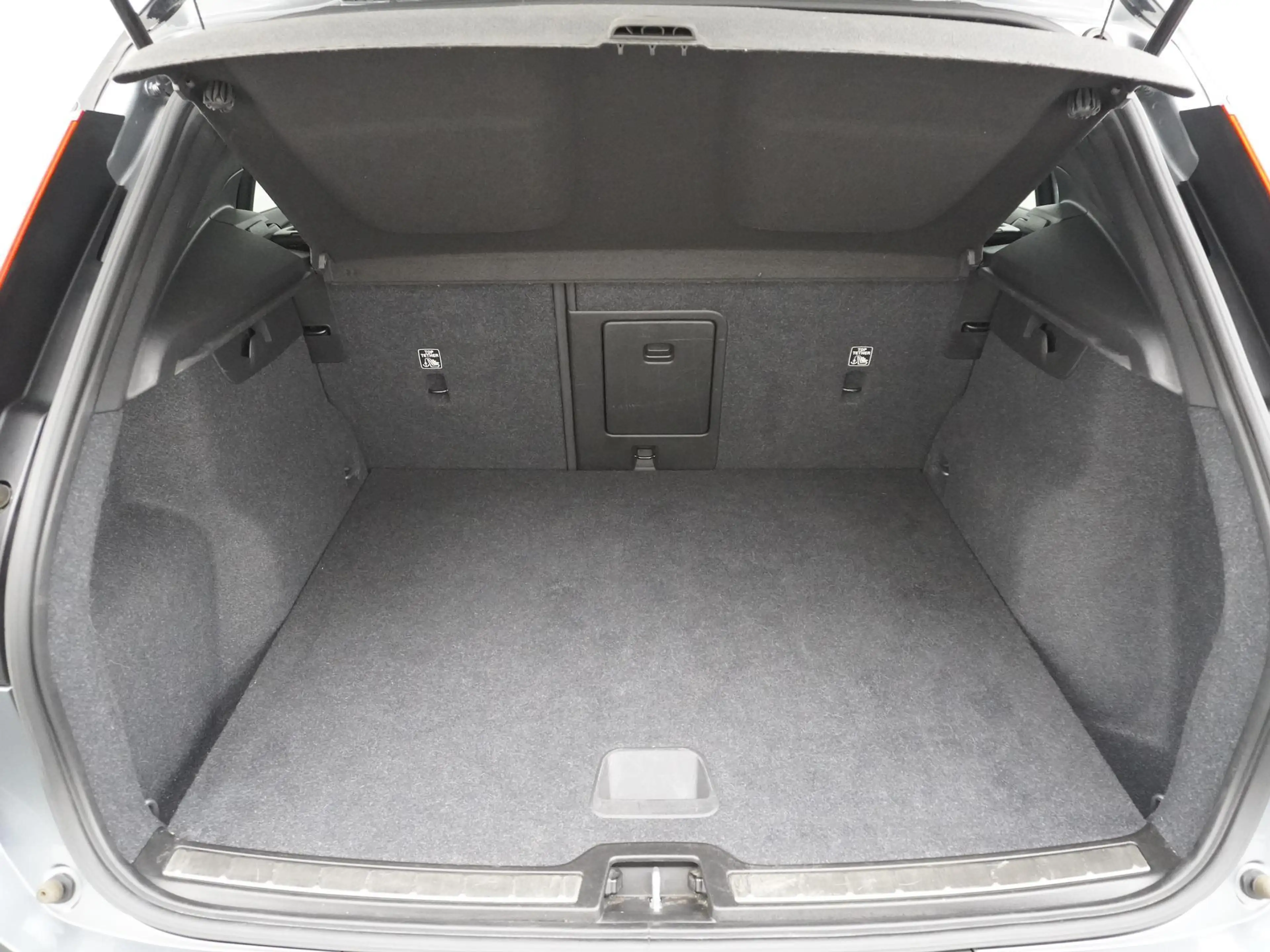 Volvo XC40 1.5 T3 R-Design Panodak/Trekhaak/Leder/HarmanKardo — photo 9